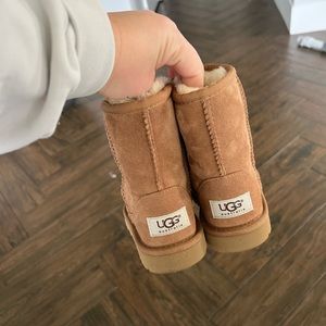 Toddler uggs size 10